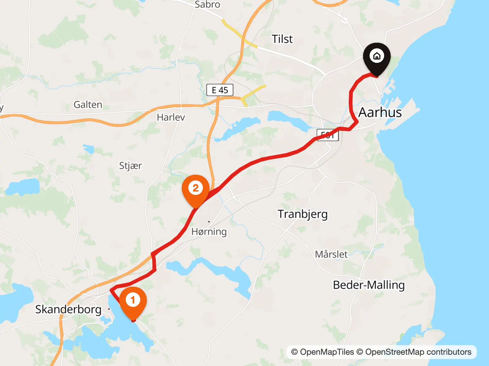 Kort over en arbejdsdag omkring Aarhus: hjemmefra til en kunde i Skanderborg, frokost i Hørning og hjem igen